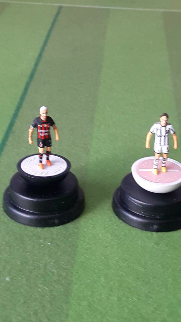 photo-45 Figurine Subbuteo peinte à la main