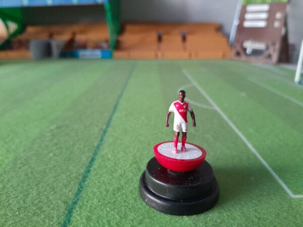 photo-51 Figurine Subbuteo peinte à la main