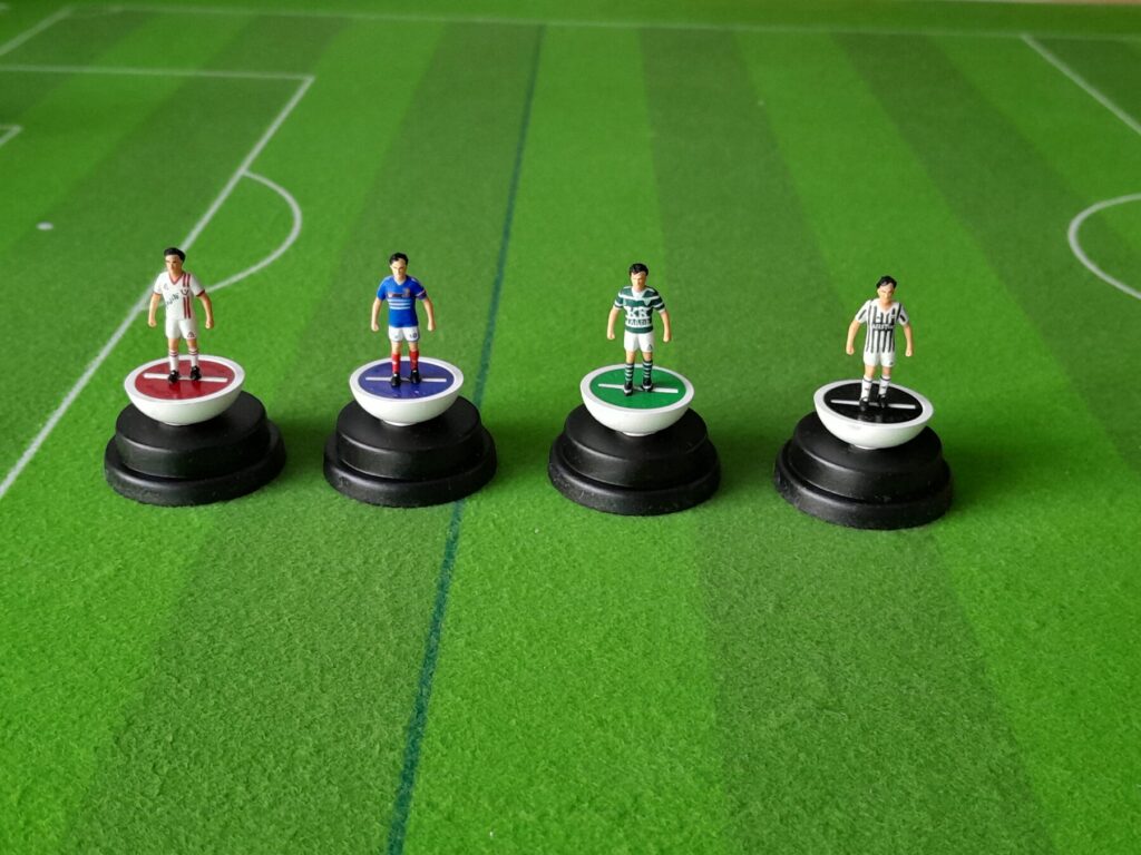 Quatre kits, quatre socles