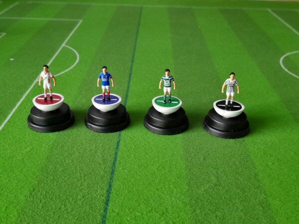 photo-68 Figurine Subbuteo peinte à la main